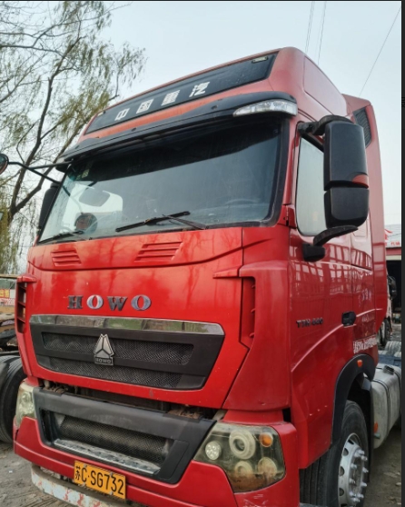 重汽豪沃(HOWO) HOWO T7H 牵引车 