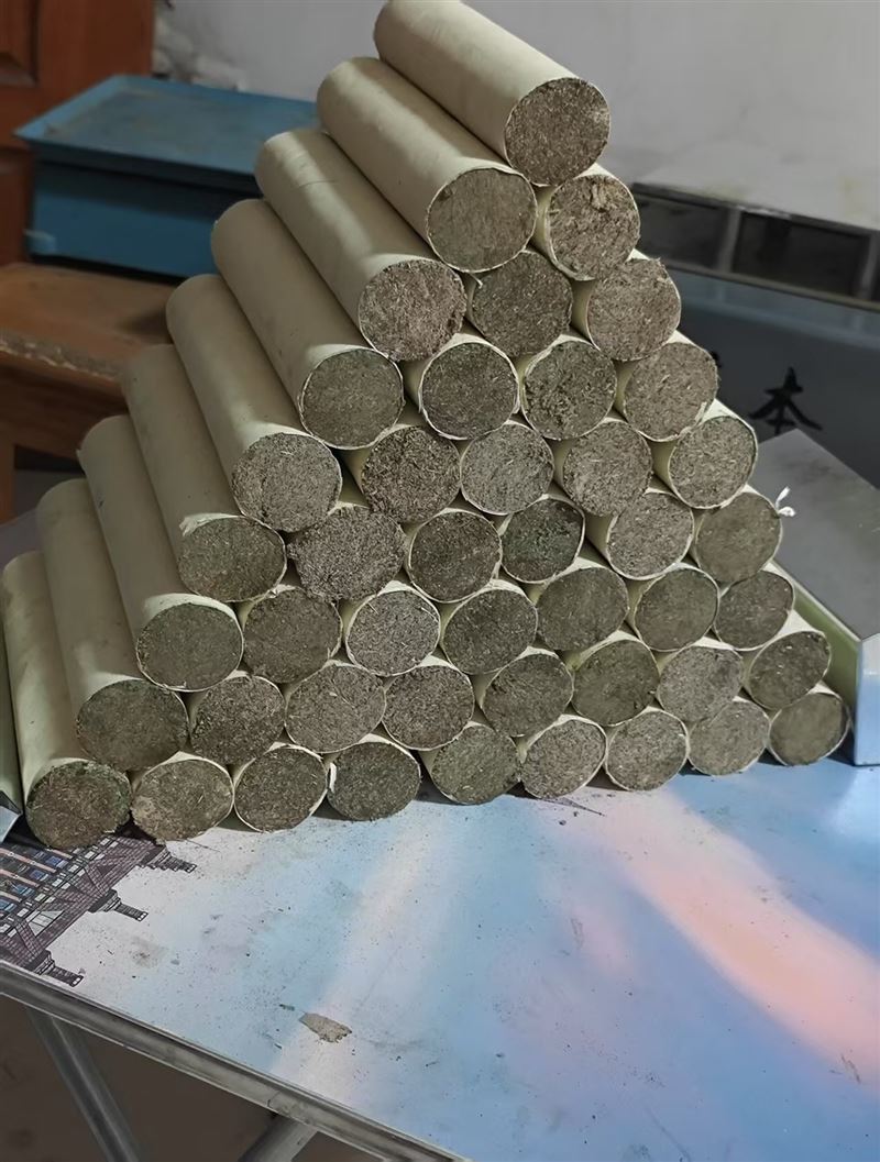 艾灸条和传统黑膏药