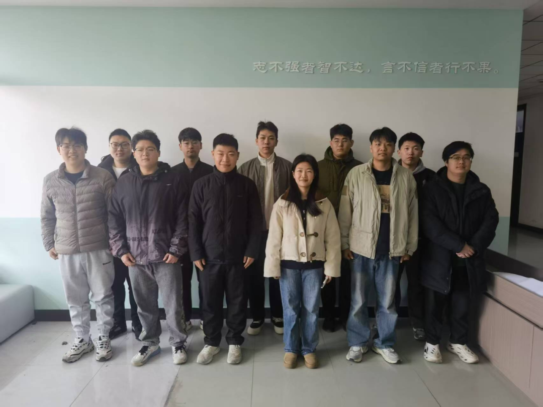 研发团队２.png