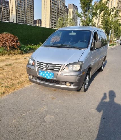 东风菱智V3 